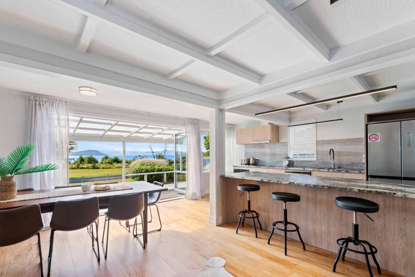 Ngongotaha Lakeside Home Rotorua Exterior photo