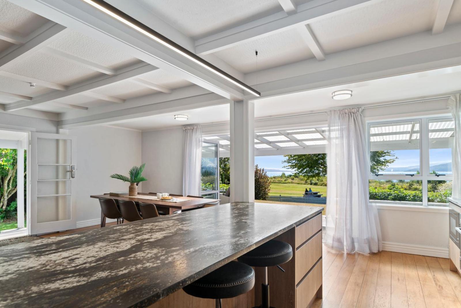 Ngongotaha Lakeside Home Rotorua Exterior photo