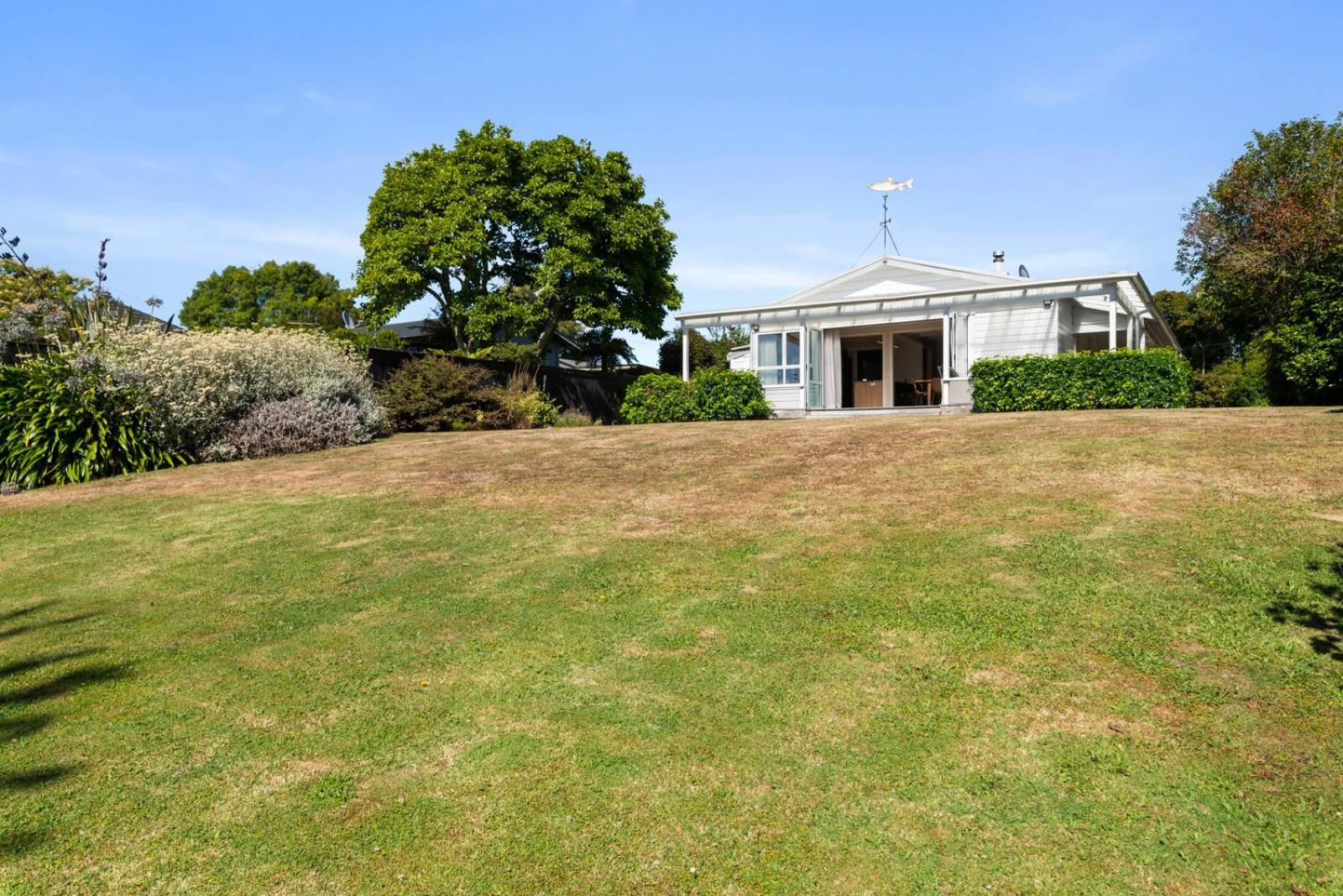 Ngongotaha Lakeside Home Rotorua Exterior photo